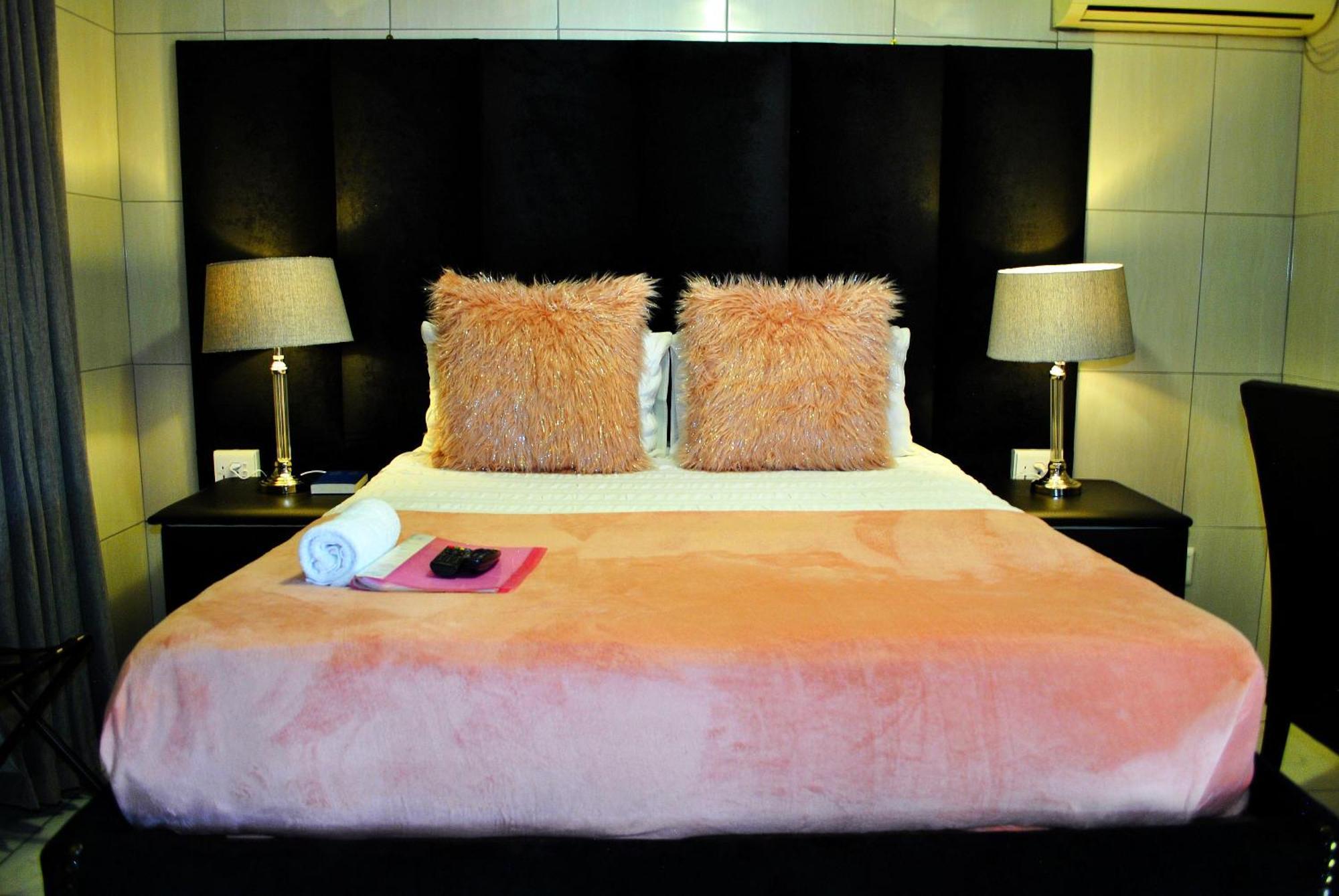 Lapologa Bed & Breakfast ซานีน ภายนอก รูปภาพ